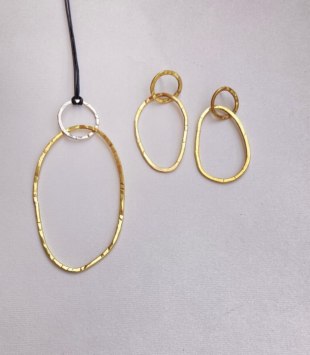 Ayen — collana e orecchini ottone